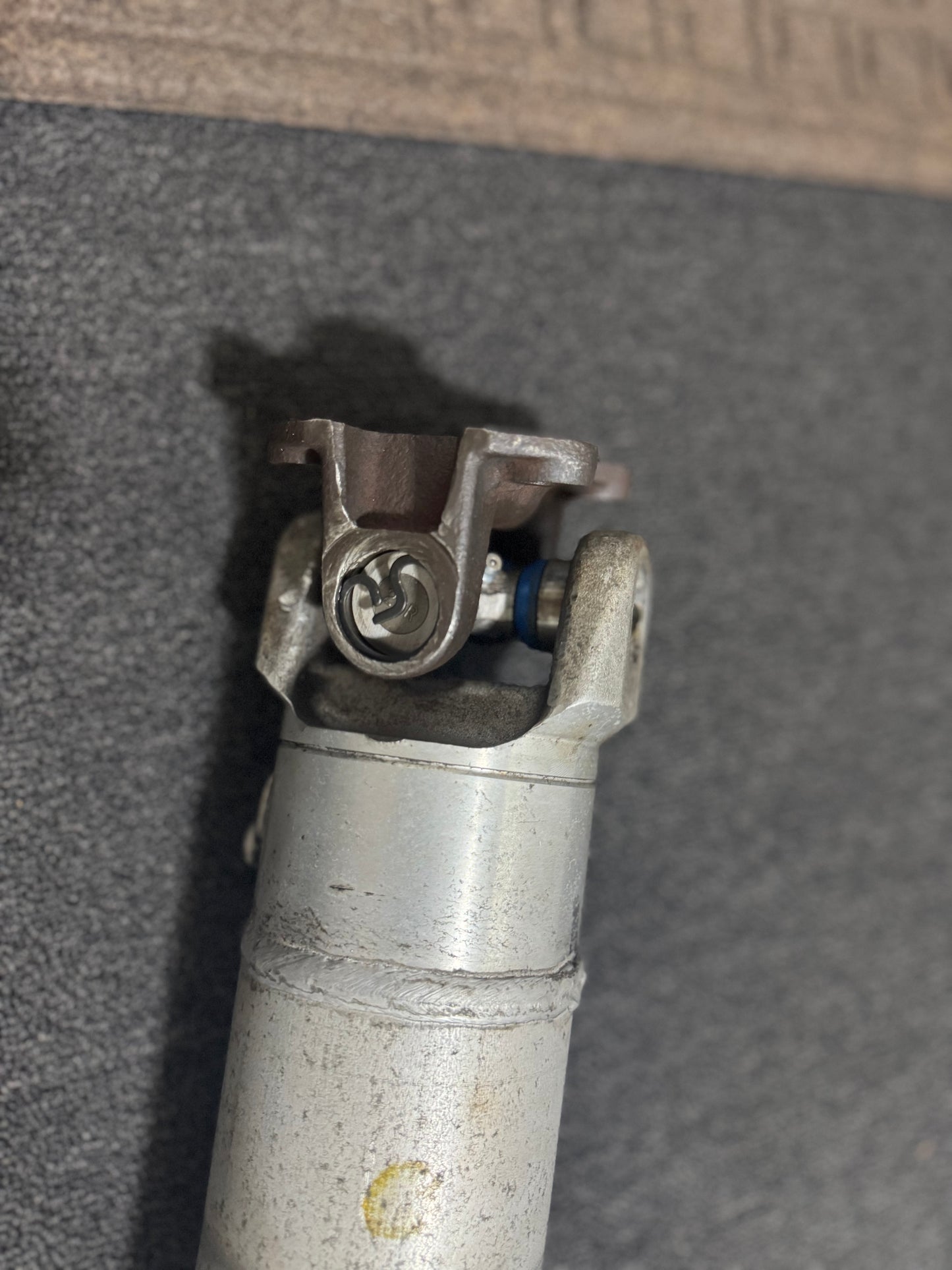 Ford Racing 1996-2004 Mustang GT Aluminum Driveshaft (31 Spline)